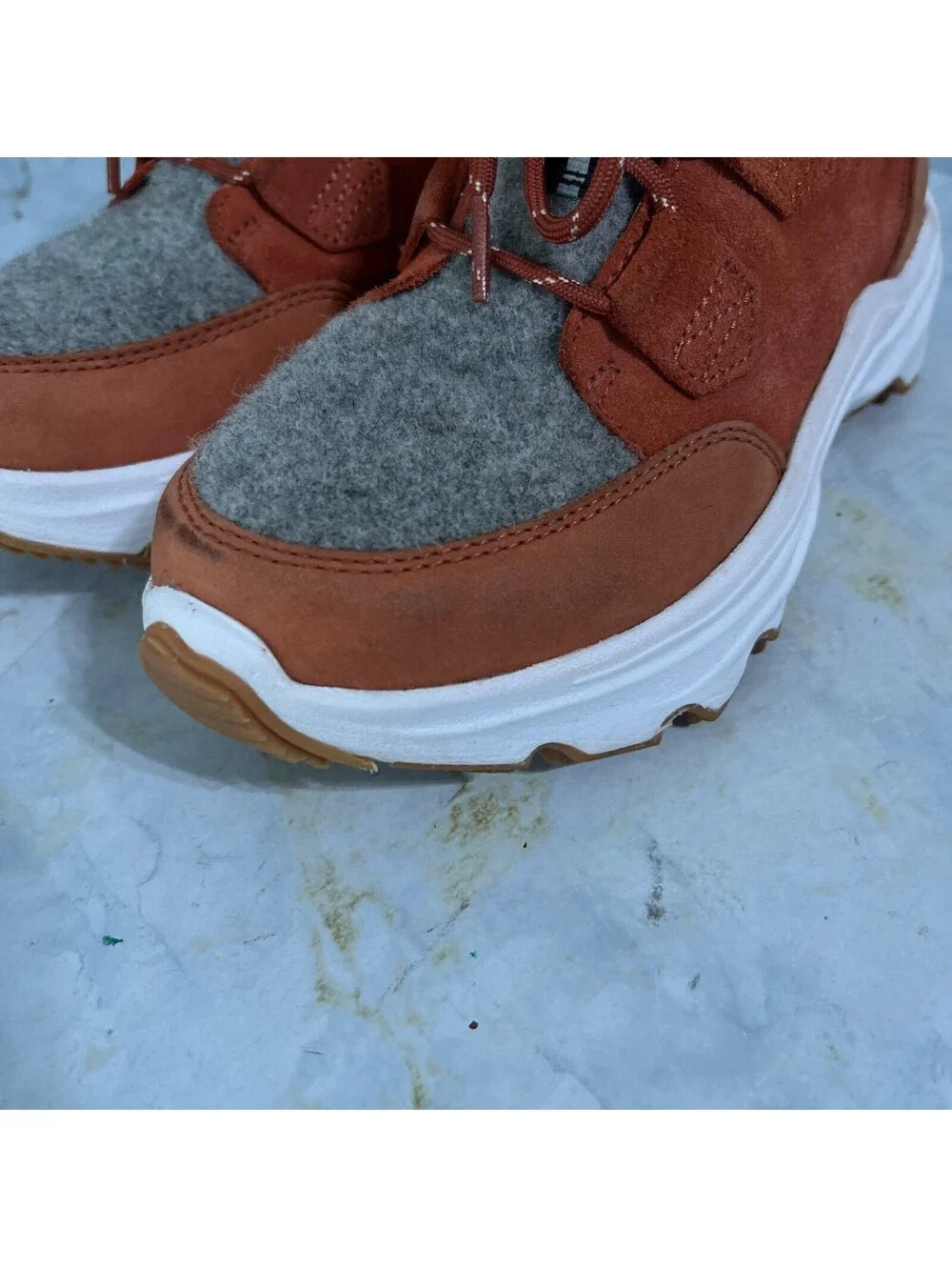 Sorel upper midsole